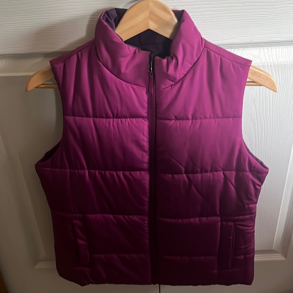 Merona reversible purple puffer vest - size medium